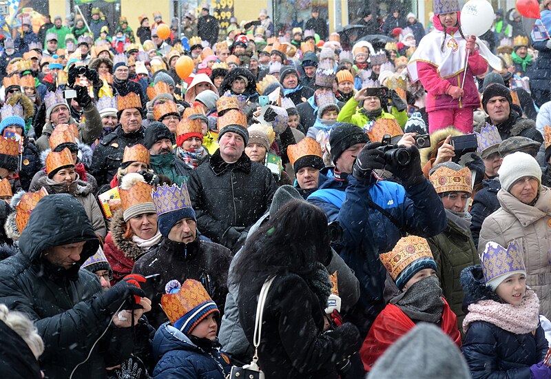 File:02019 0109 Cavalcade of Magi in Sanok.jpg