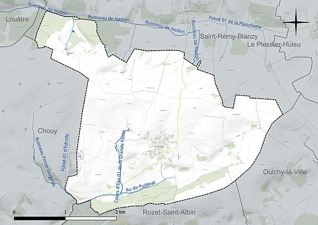 Carte en couleur présentant le réseau hydrographique de la commune