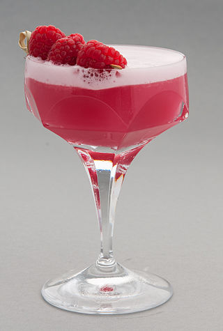 <span class="mw-page-title-main">Clover Club cocktail</span> Gin cocktail