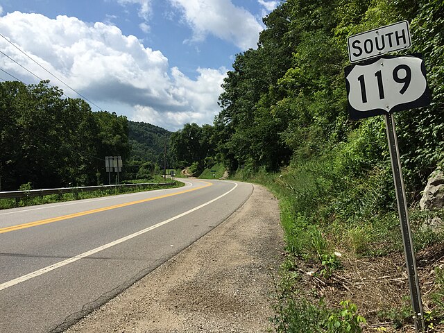 View south along US 119 at WV 36 near Spencer, West Virginia