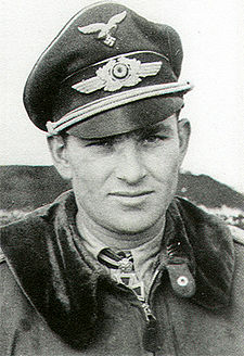 5-Luftwaffe-pilot-Major-Gerhard-Barkhorn-01.jpg