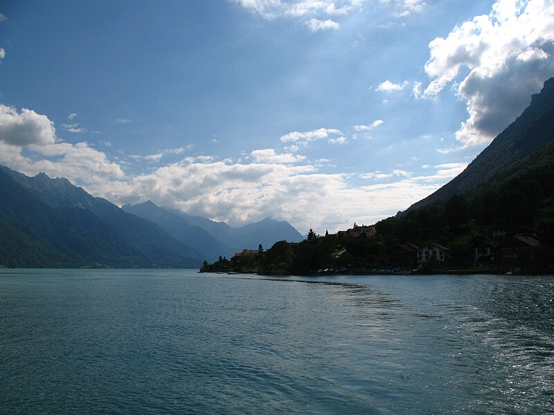 File:5906 - Oberried - Brienzersee.JPG