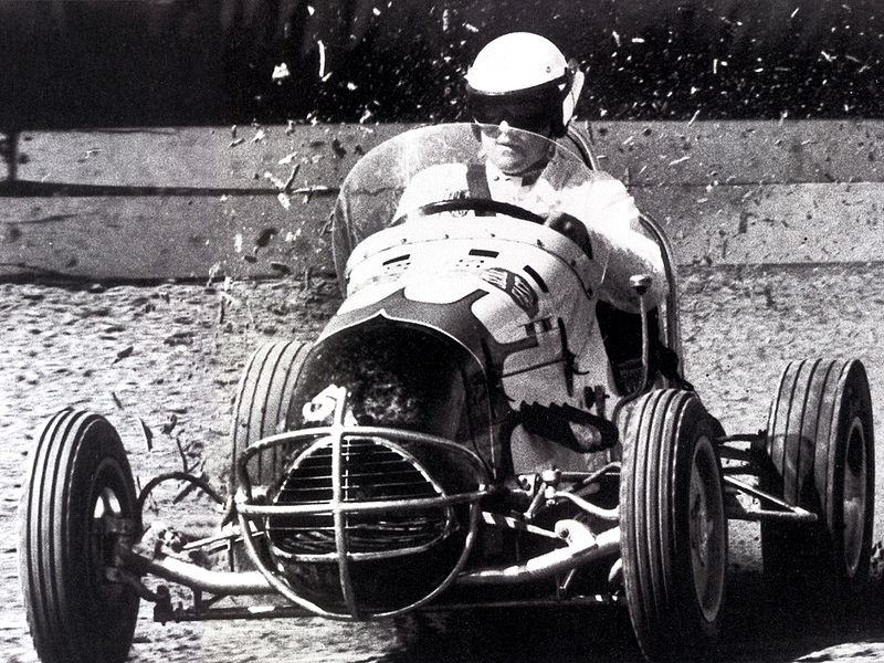 File:AJ Foyt dirt car 1961.jpg