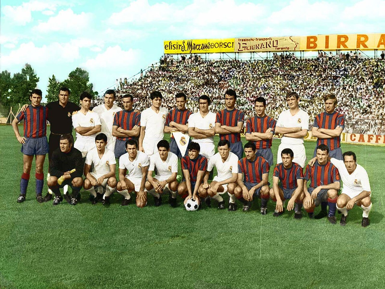 File:AS Taranto v Real Madrid CF (friendly), 8 September 1968.jpg - Wikipedia