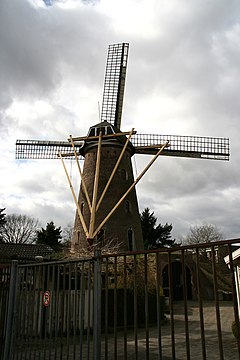 Aalst - Aalstermolen achter gesloten hek.jpg