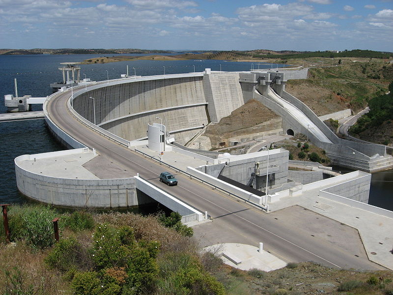 File:Alqueva dam.JPG