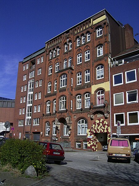 File:Altbau in der Michaelisstraße in Hamburg-Neustadt.jpg