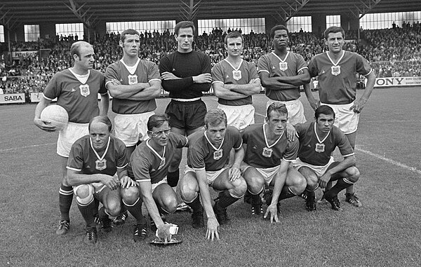 Anderlecht team in August 1967. Van Himst below, as second from right.