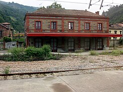 Vecchia stazione RENFE di Ablaña - Gonmi.jpg