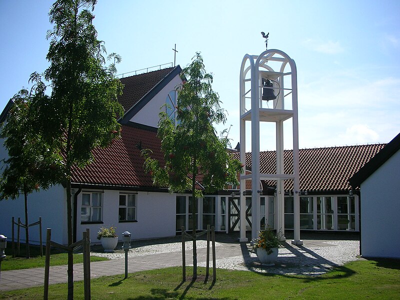 File:Apelvikshöjds kyrka.jpg