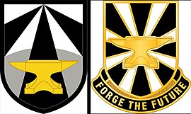 Army Futures Command shoulder sleeve insignia (left) and distinctive unit insignia (right) ArmyFuturesCommand,ShoulderSleeveInsignia,DistinctiveUnitInsignia.jpg