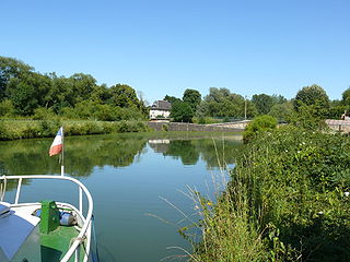 <span class="mw-page-title-main">Attigny, Ardennes</span> Commune in Grand Est, France