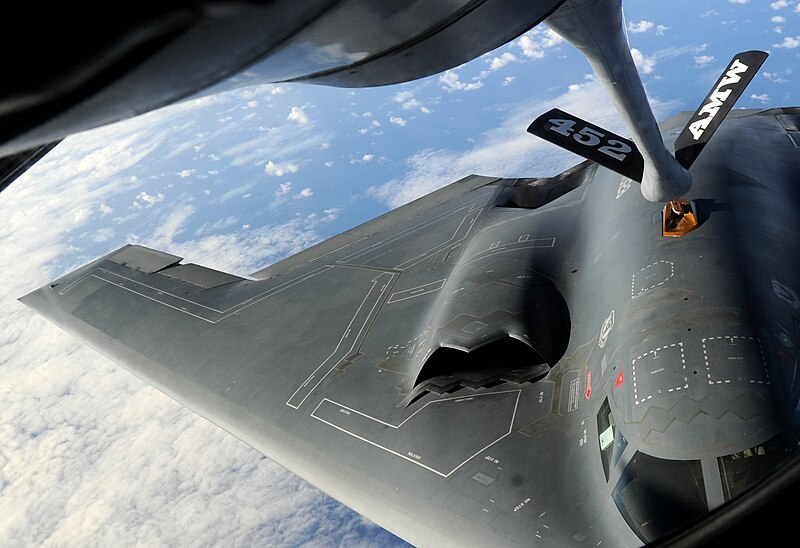 File:B-2 Spirit refueling.jpg