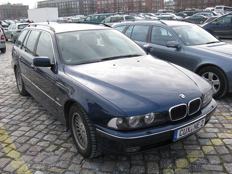 File:BMW 5 Series Touring E39 (6965570867).jpg