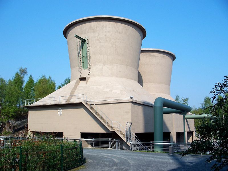 Die Balcke-Dürr  800px-Balcke_Kuehlturm