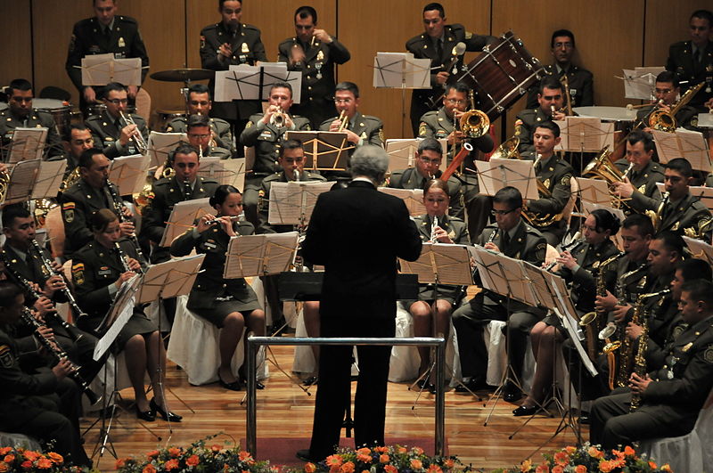 File:Banda Sinfónica de la Policía Nacional de Colombia (5538754670).jpg