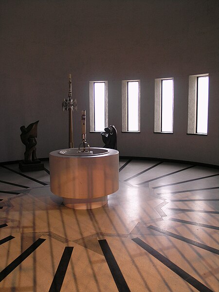 File:Baptismal font, Liverpool Metropolitan Cathedral 0463.jpg