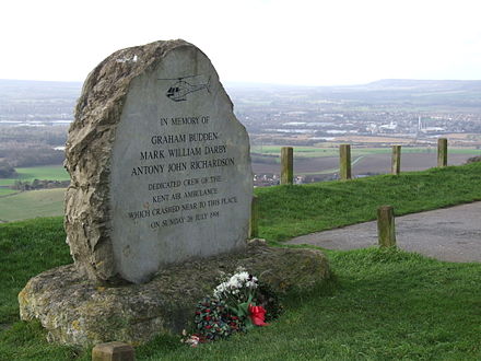 Memorial to the crash of the Kent Air Ambulance in 1998 BlueBellHill0001.JPG