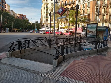 Boca curvada en Iglesia