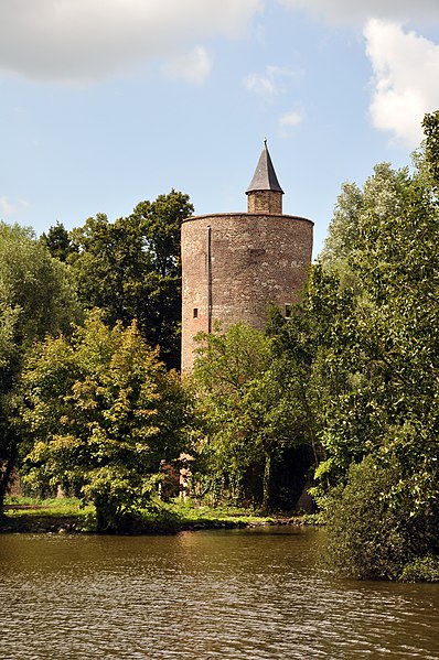 File:Brugge Poertoren R01.jpg