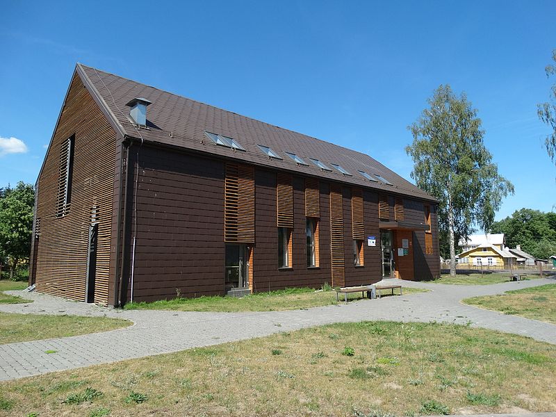 File:Buivydžiai, bendruomenės centras.JPG