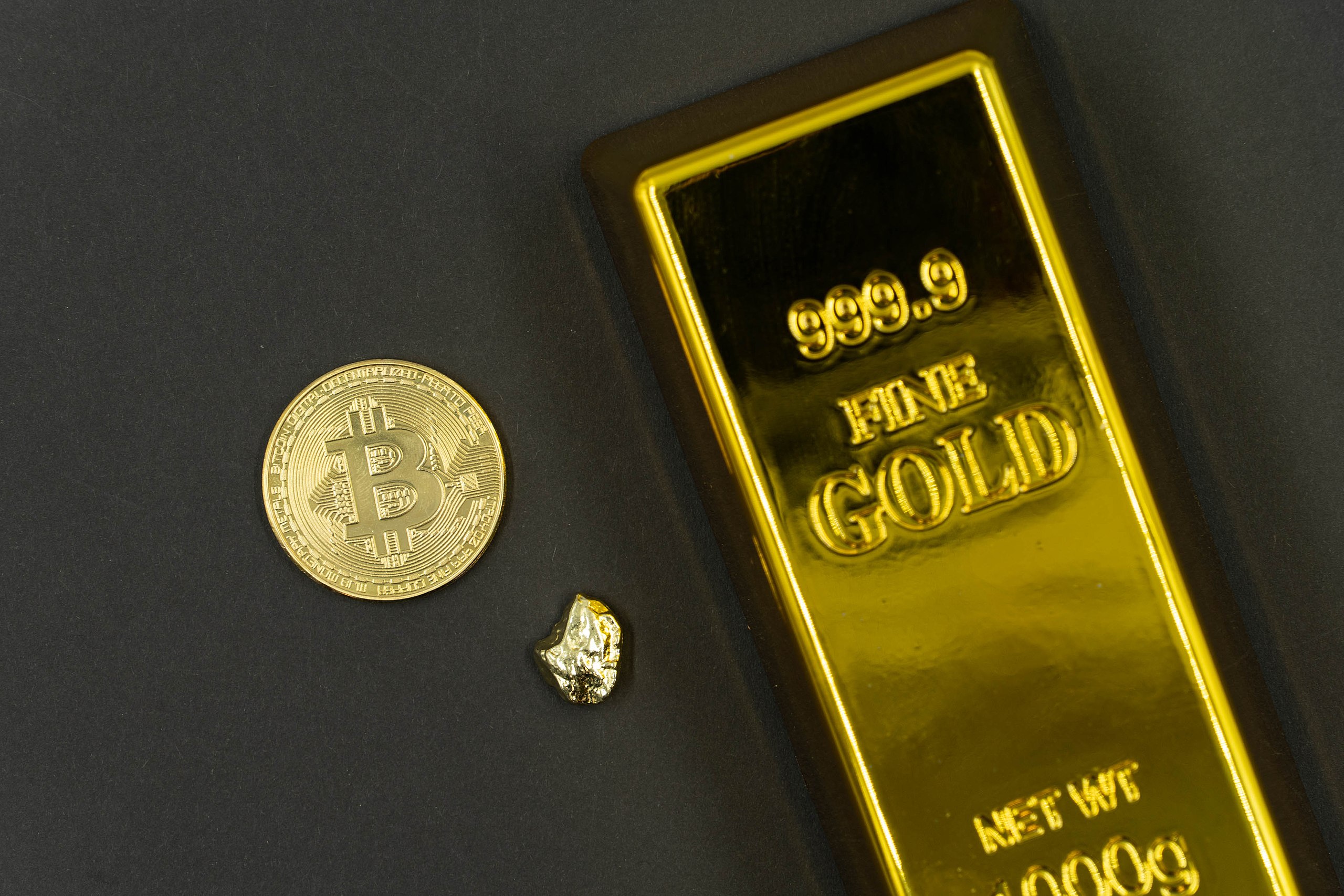 2560px Buying Gold With Bitcoin