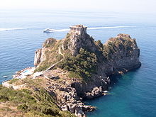 Capo di Conca con l'antica torre di guardia