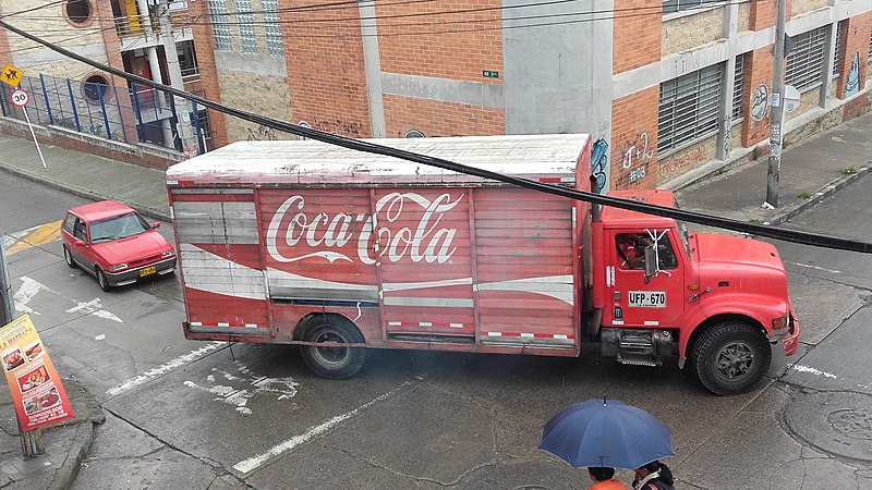 File:Carro Coca Cola Bog jun 2019.jpg