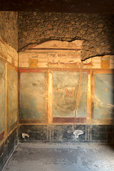 File:Casa della Venere in Conchiglia Pompeii 12.jpg