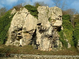 Caves at Creswell Crags Caves Creswell Crags - geograph.org.uk - 90873.jpg