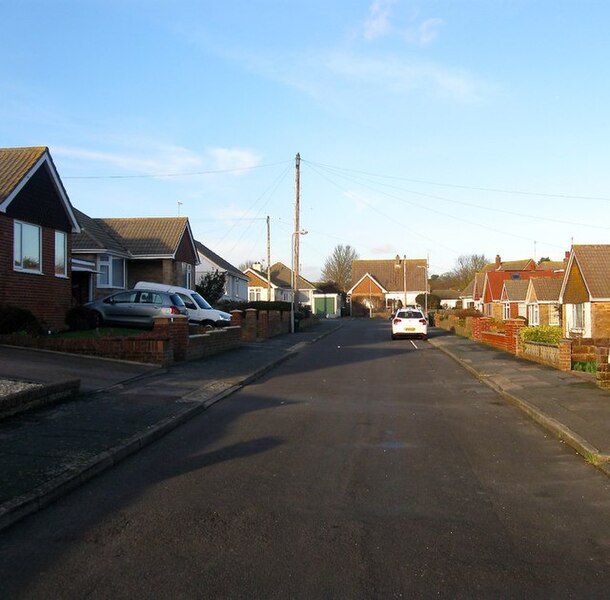 File:Chiltington Close, Saltdean - geograph.org.uk - 4808769.jpg