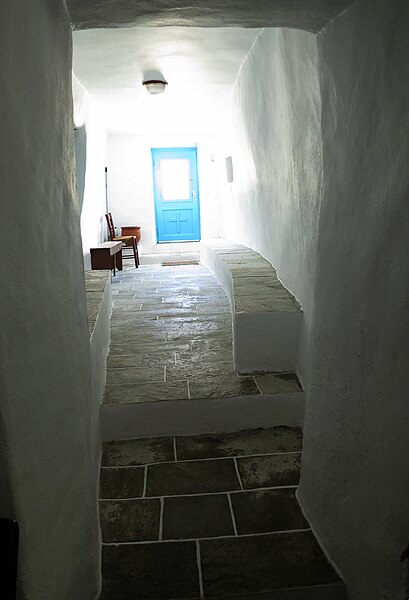 File:Church Agioi Anargyroi, Pera Panda, Kamares, Sifnos, 15M6914.jpg