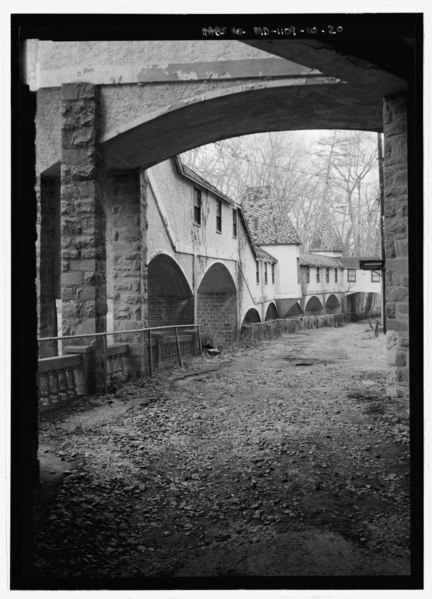 File:Closer view looking north-northwest (generally) - National Park Seminary, Chateau Causeways, Between Linden Lane and Beach Drive, Silver Spring, Montgomery County, MD HABS MD,16-SILSPR,2W-20.tif