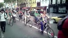 Fil: Komplet procession Tour Alternatiba ved La Villette i Paris 26. september 2015.webm