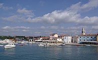 Deutsch: Kroatien, Fažana, Hafen von der Fähre nach Brioni aus gesehen English: Croatia, Fažana, harbour seen from the ferry to Brioni