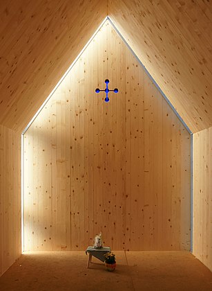 Interior da capela de Vordere Niedere nas montanhas próximas a Andelsbuch, Vorarlberg, Áustria. (definição 2 774 × 3 794)