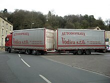 A close-coupled trailer Czech Artic.jpg