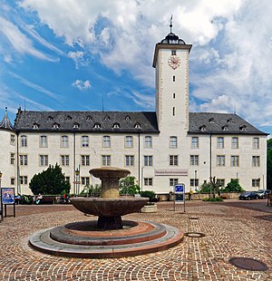 Teutonic Order Castle med Teutonic Order Museum fotograferet fra shoppinggaden i Bad Mergentheim