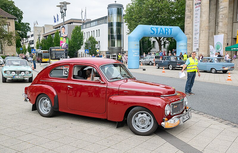 File:Detmold - 2017-08-26 - Volvo PV 544 Sport BJ 1965 (02).jpg