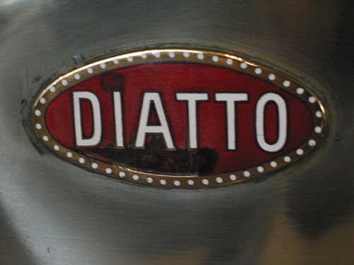 Emblem Diatto.JPG