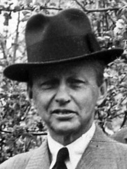 Erik Bülow Hübe 1933.jpg