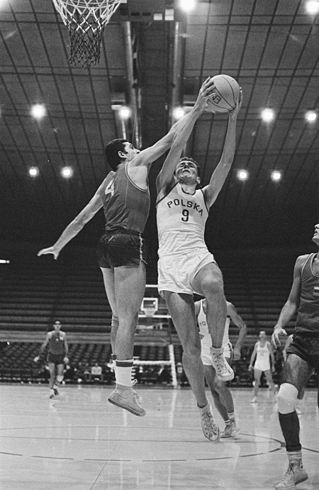 European basketball championship 1968 in Helsinki, Spain vs Poland 03.jpg