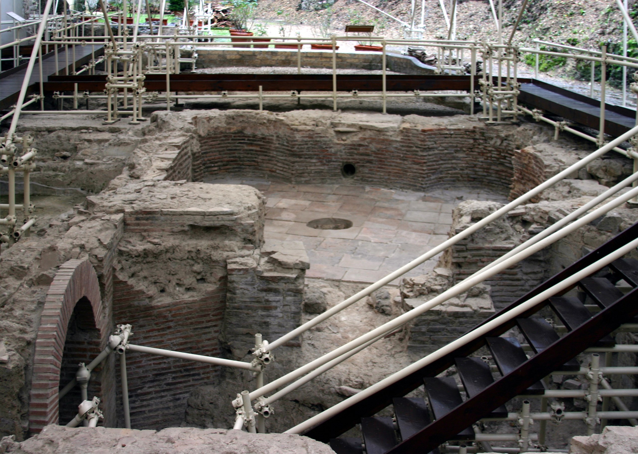 Archaeological excavations, Santa Chiara Museum - Virtual Tour 360°
