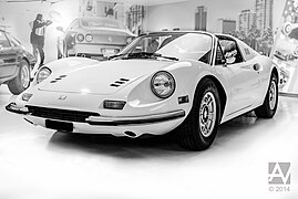 Ferrari Dino 246 GTS (15190610205) .jpg