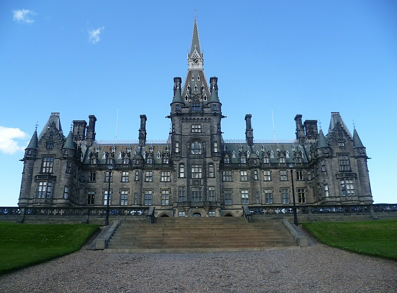 File:Fettes College south front, Edinburgh.JPG