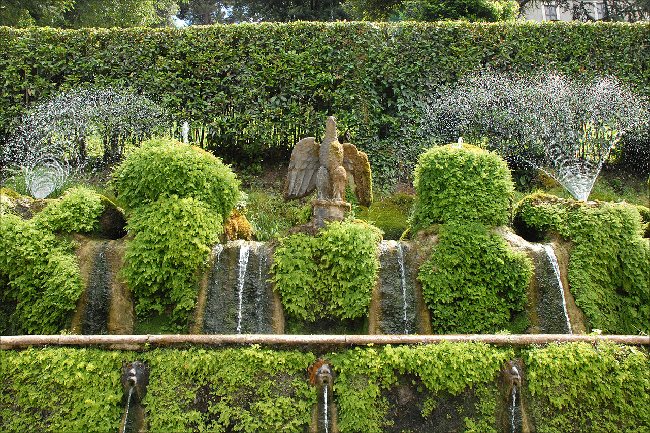 Fontaines de lallée aux Cent-Fontaines (Tivoli) (5868497891).jpg