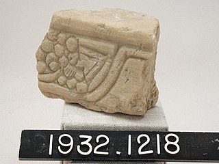 Fragment of relief with grape pattern, Yale University Art Gallery, inv. 1932.1218