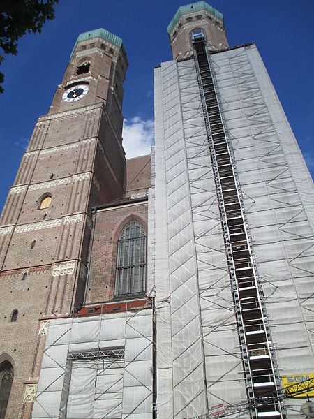 File:Frauenkirche, Munich (2).JPG