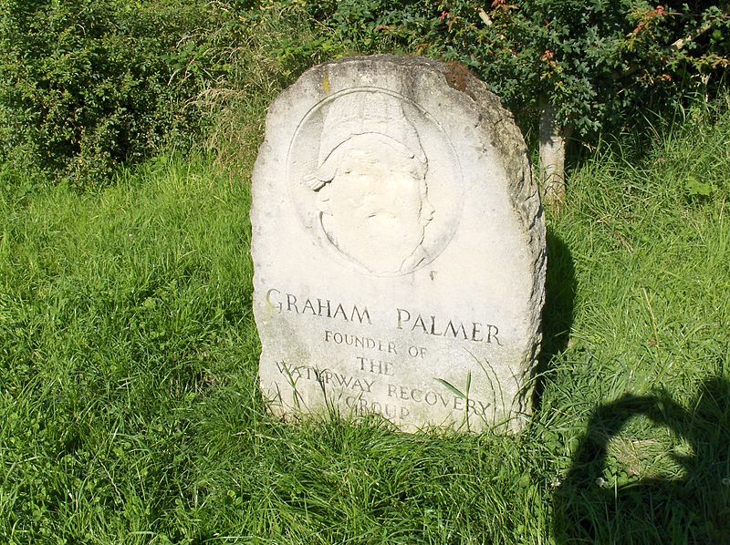 File:Graham palmer memorial stone.jpg