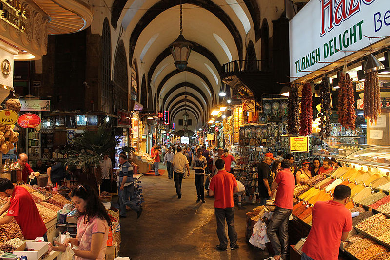 File:Grand Bazaar corridor.JPG